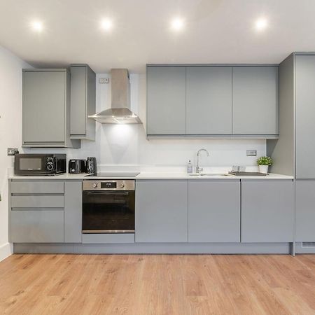 The Perfect Stay London, Home With 2 Bedrooms 1 Bath - Battersea, Vauxhall And Nine Elms エクステリア 写真
